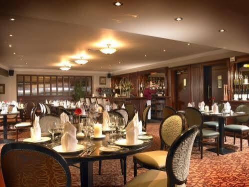 Bridge House Hotel, Leisure Club & Spa Tullamore Bagian luar foto